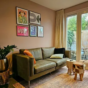  Ferienhaus At I Free Parking & Airco
