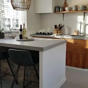  Ferienhaus Intika House